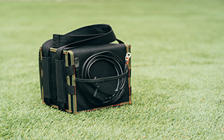 便利なメッシュポケット付き