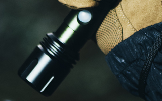 明るさ無段階調光機能!フォーカスコントロール機能搭載！