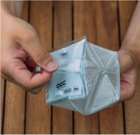 使用時は、軽く引っ張ります