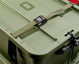 タイダウンベルトとの組み合わせで固定できる